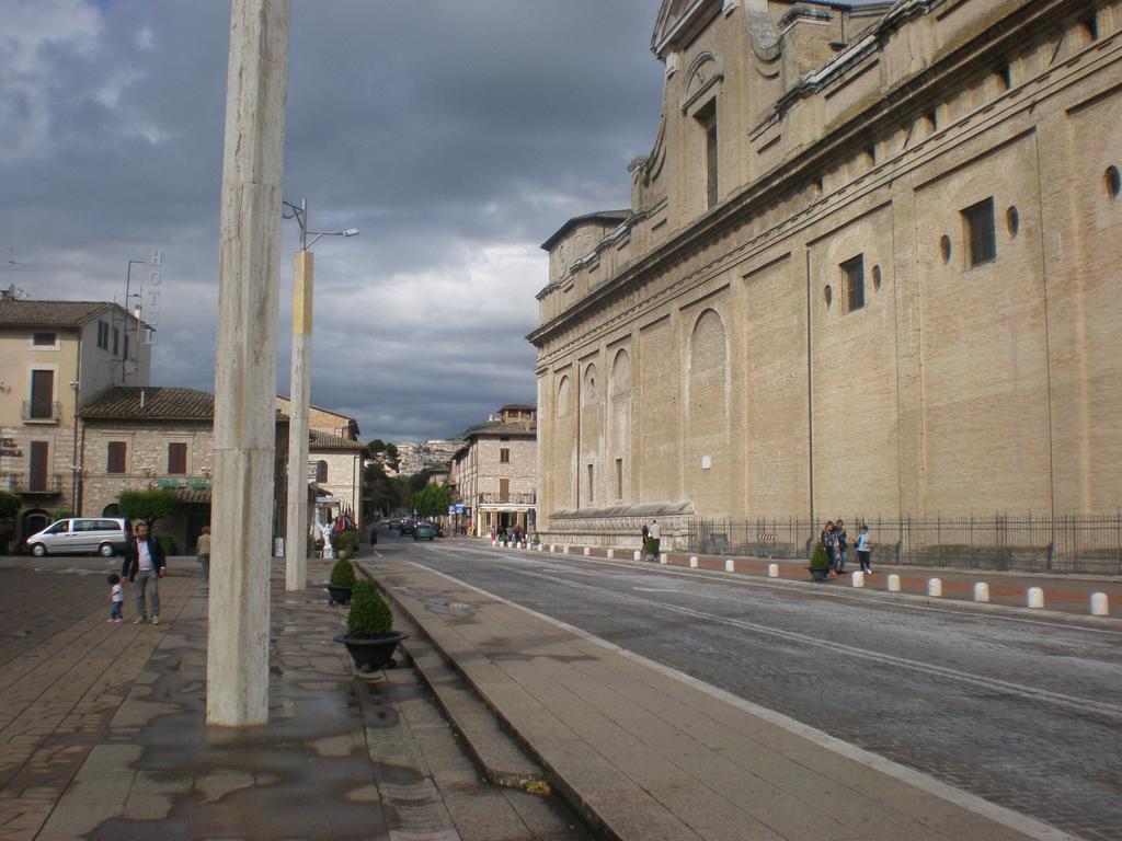 Piazza Degli Angeli Hotel Assisi Buitenkant foto