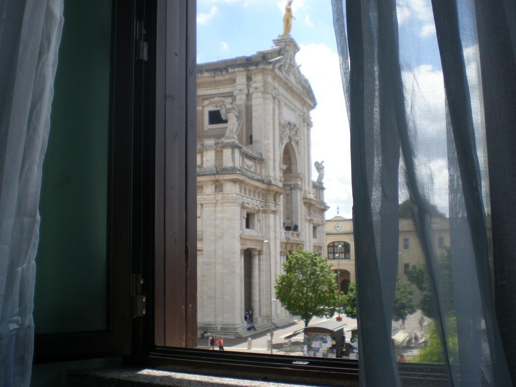 Piazza Degli Angeli Hotel Assisi Kamer foto
